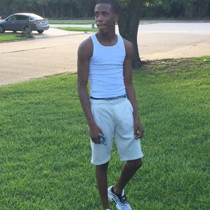 Meet your Posher, Louis